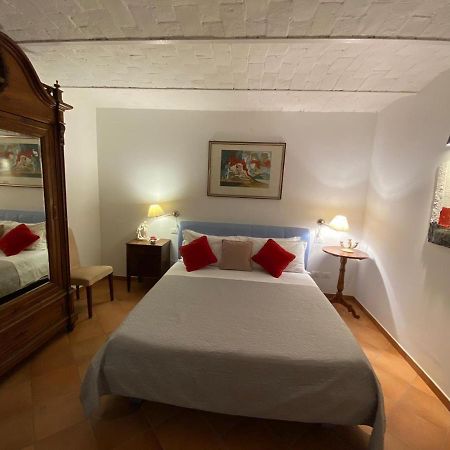 La Casa Di Ago Appartement LʼAquila Buitenkant foto