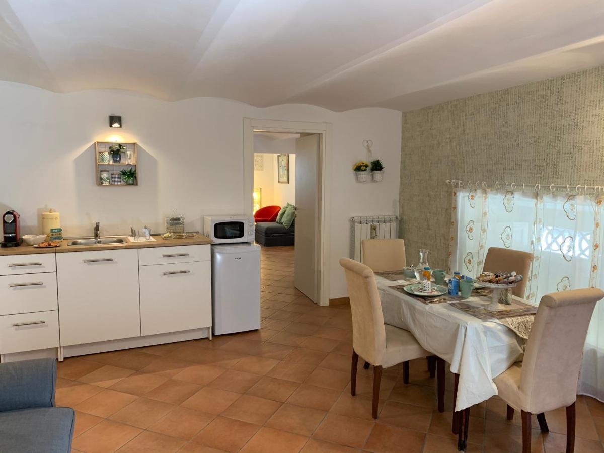 La Casa Di Ago Appartement LʼAquila Buitenkant foto