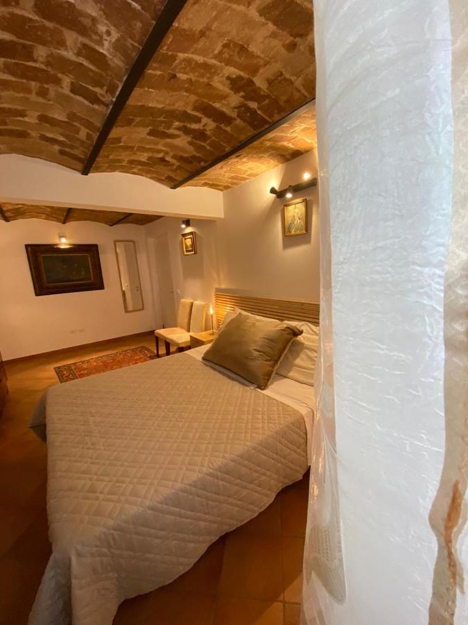 La Casa Di Ago Appartement LʼAquila Buitenkant foto